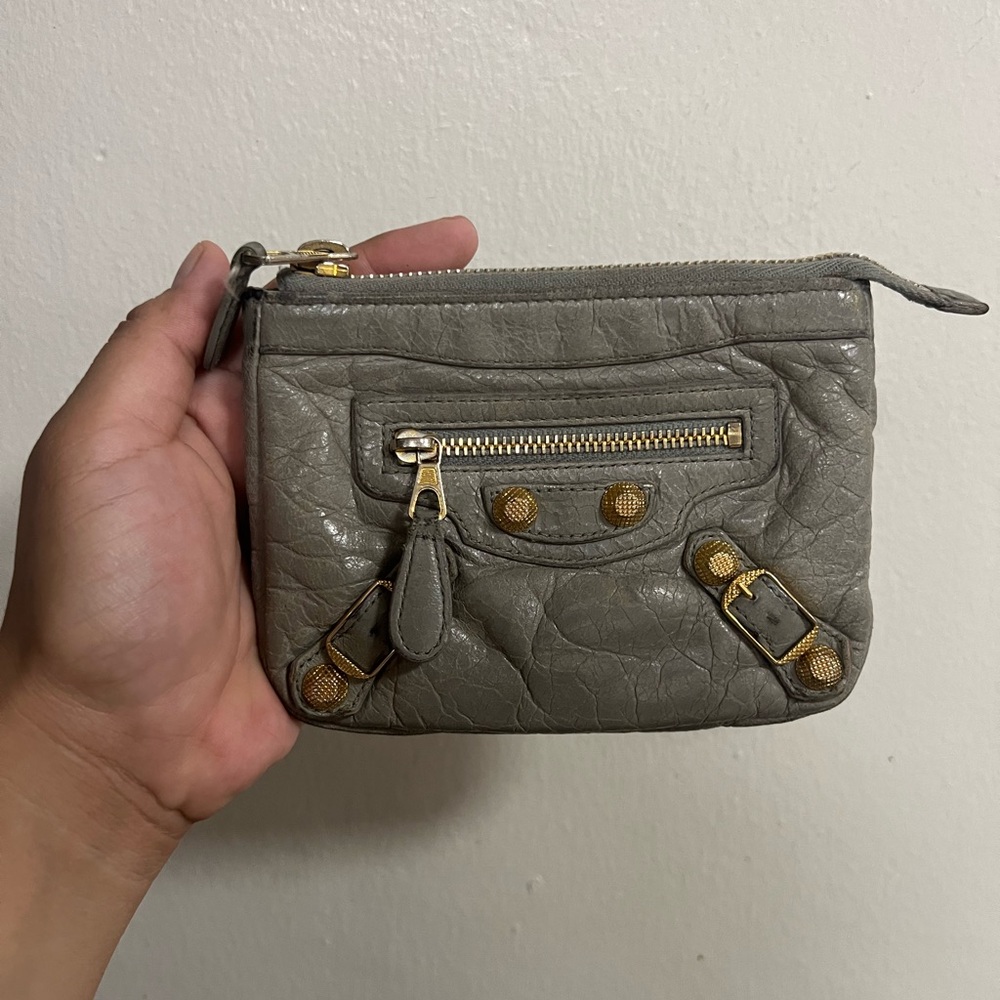 🫶🏼- Balenciaga mini pouch. Good Condition. 272440-1230-H-527546